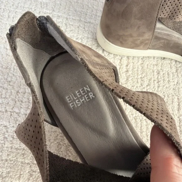 Eileen Fisher Taupe Gray Strap Platform Sandal Shoe Women's 8 Suede Perforated - Picture 3 of 10